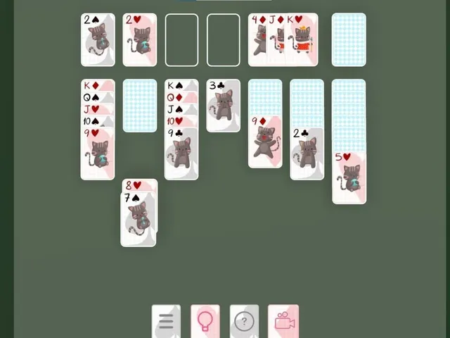 Buddy and Lucky Solitaire