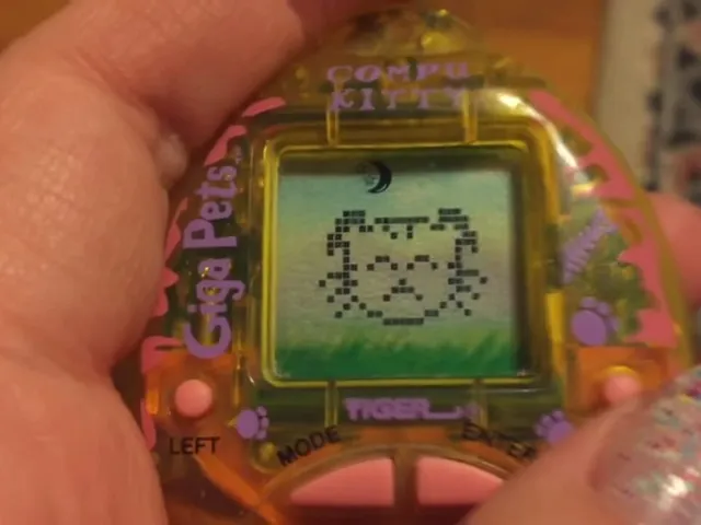 Giga Pets: Compu Kitty