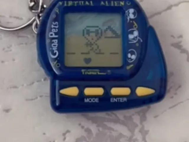 Giga Pets: Virtual Alien