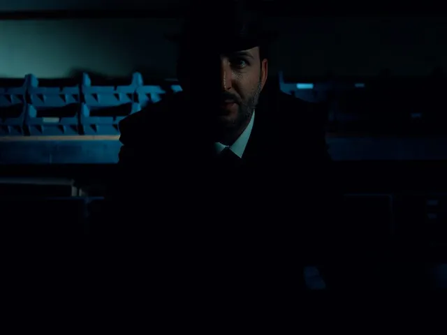 The Shapeshifting Detective